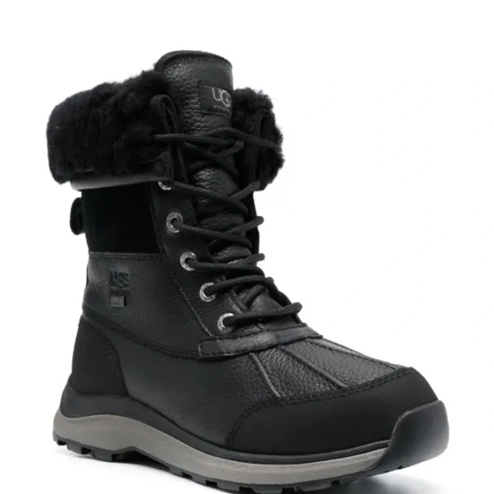 UGG Adirondack III Black Black Leather Fur Boots Womens NEW - Picture 2 of 5
